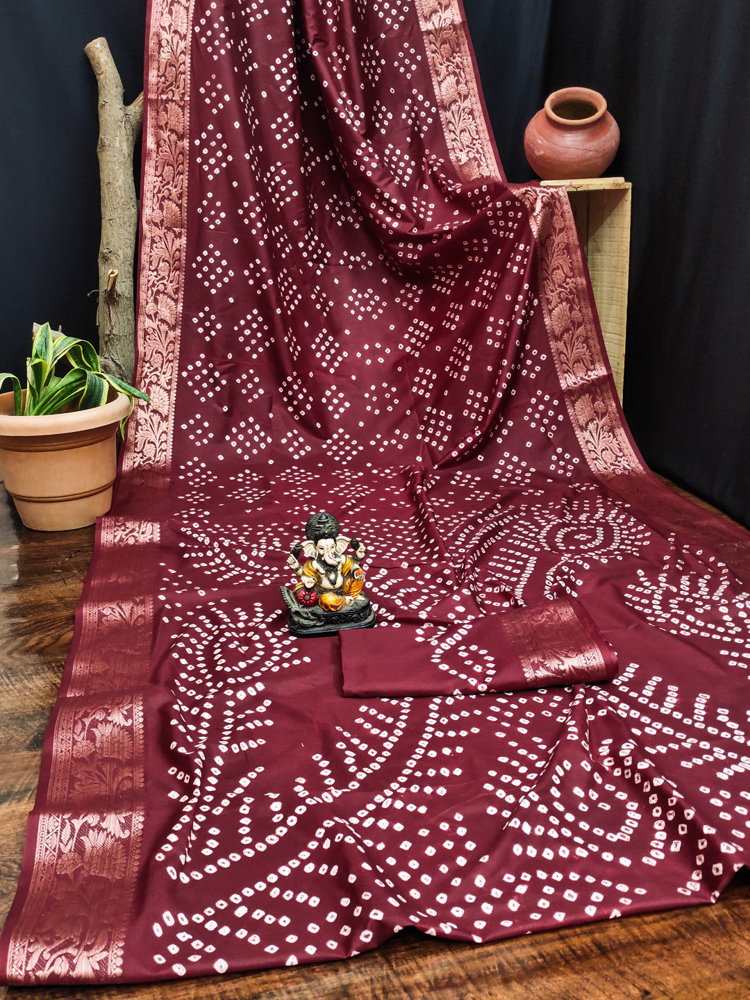 Bandhej Bandhani saree with zari weaving work