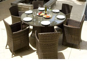 Round Shaped Beautiful Table and Chairs Outdoor Furniture Set