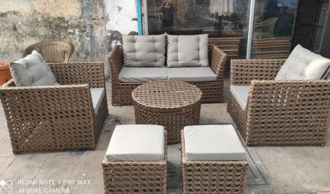 Simple and Stylish Outdoor Furniture Set with Grey Cushions