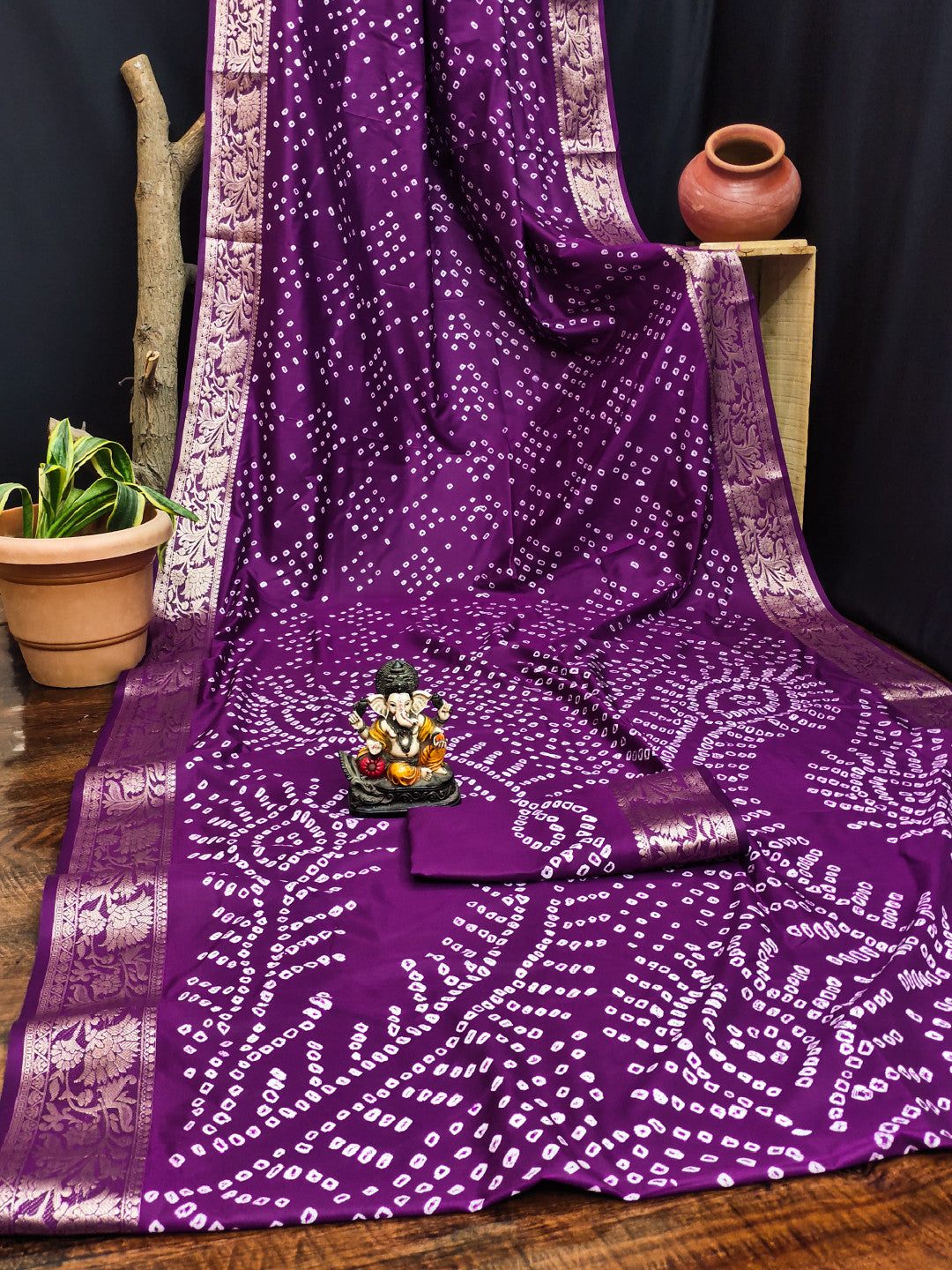 Bandhej Bandhani saree with zari weaving work